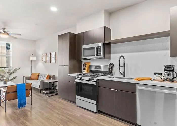 Stunning Westgate Cozysuites By Stadium With Pool 5
