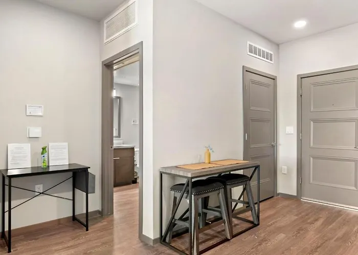 Apartment Stunning Westgate Cozysuites By Stadium With Pool 5 Glendale