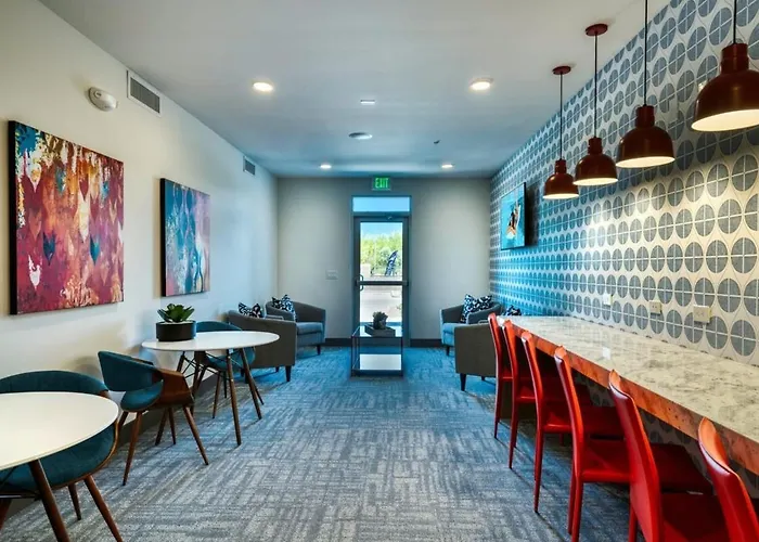 Stunning Westgate Cozysuites By Stadium With Pool 5