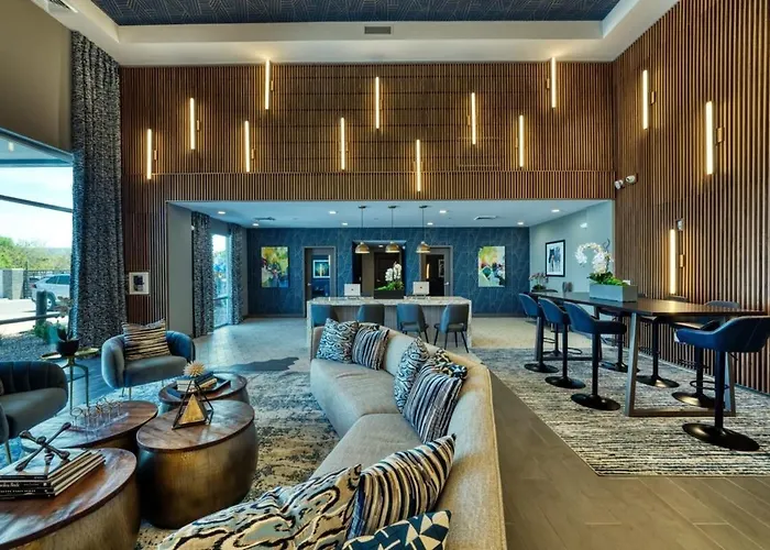 Apartment Stunning Westgate Cozysuites By Stadium With Pool 5 *